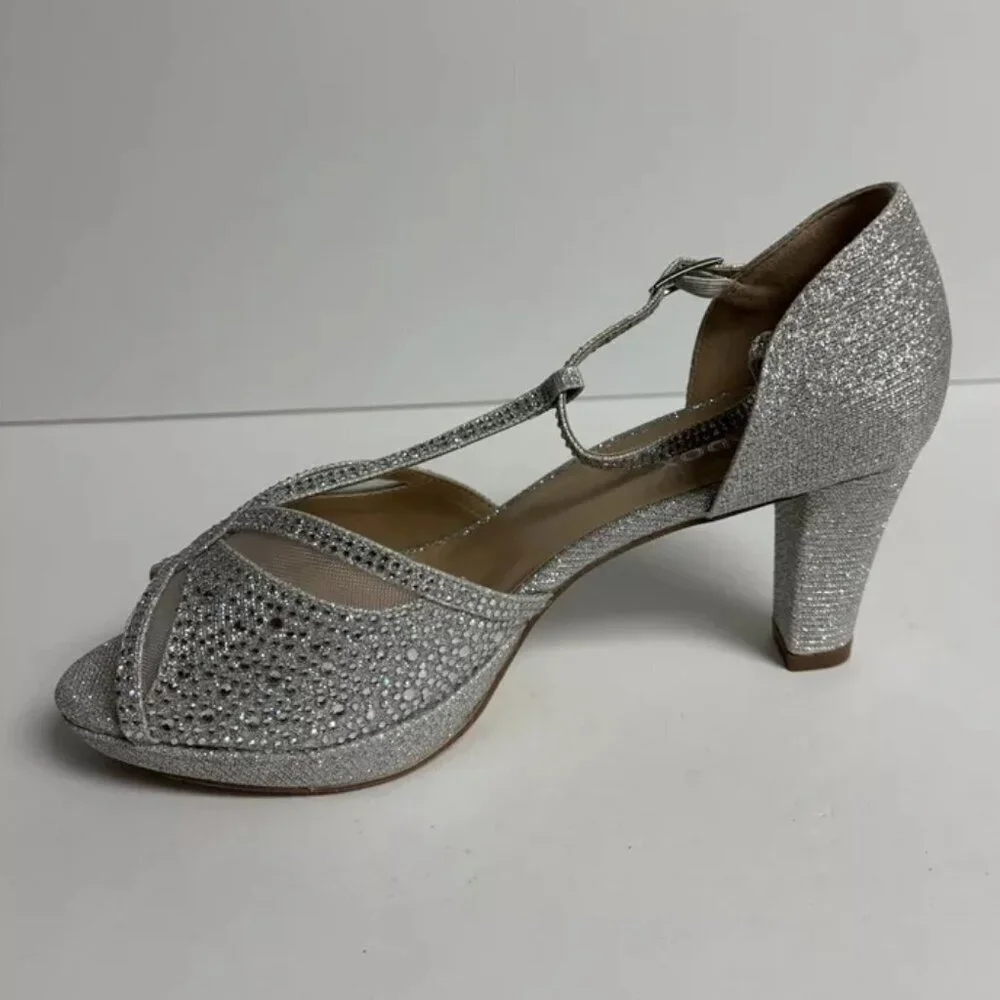 Paradox London Women’s Nora, Silver Glitter Pumps, Size 7.5 M